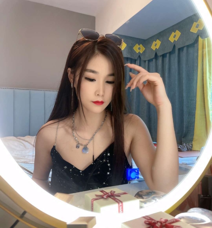 身材不错的风Sao少妇