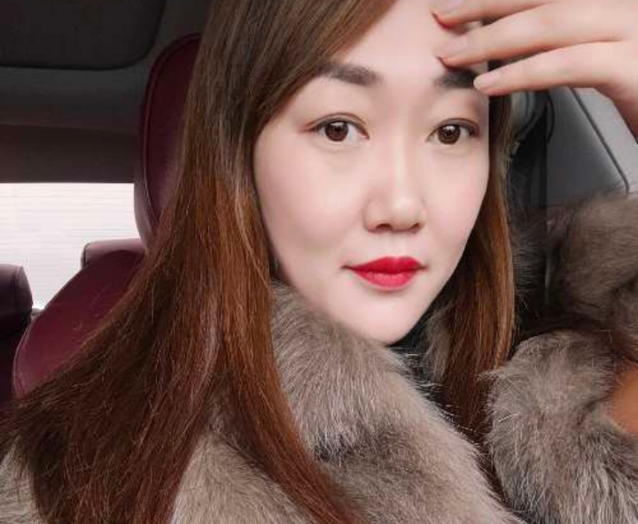 解锁一个蜜桃臀小Sao货