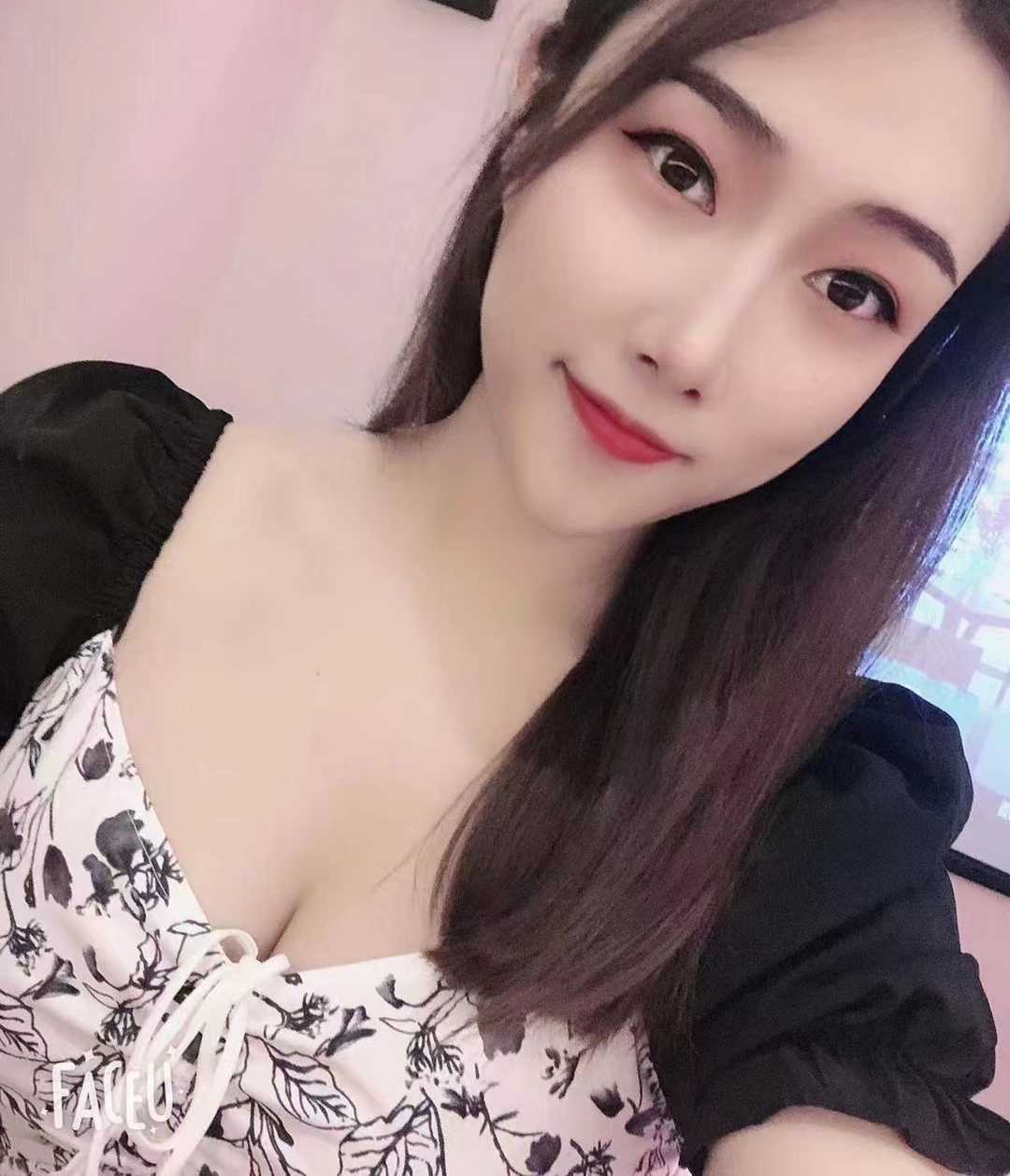 小妞哇哇婷，KH很棒