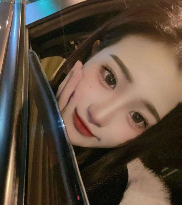 分享个漂亮开放的嫩妹