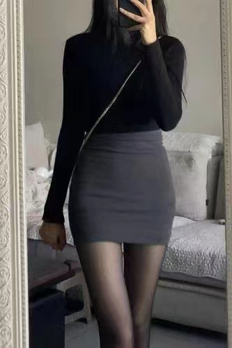 皮肤雪白小少妇