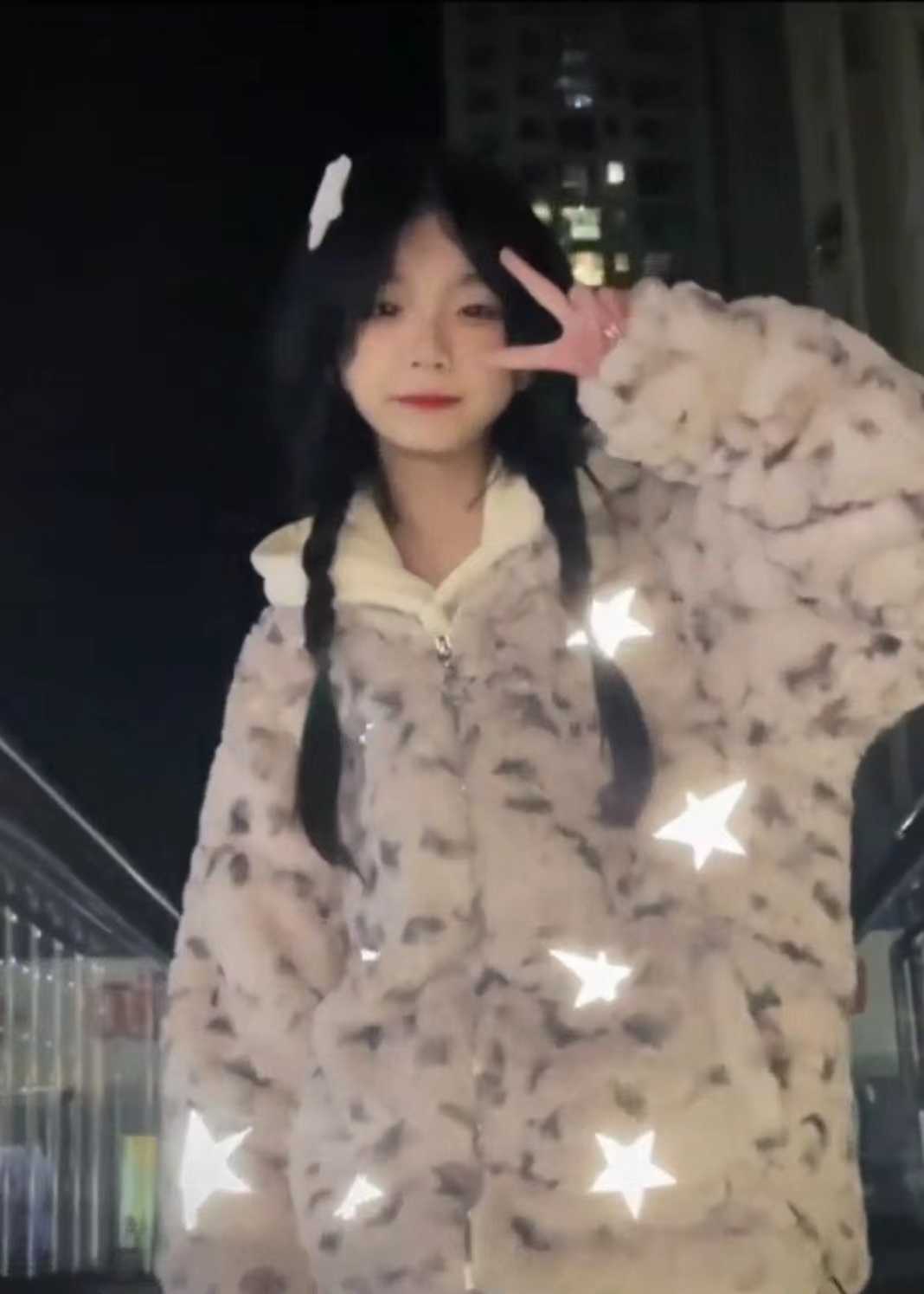 新人兼职默默05后小萝莉