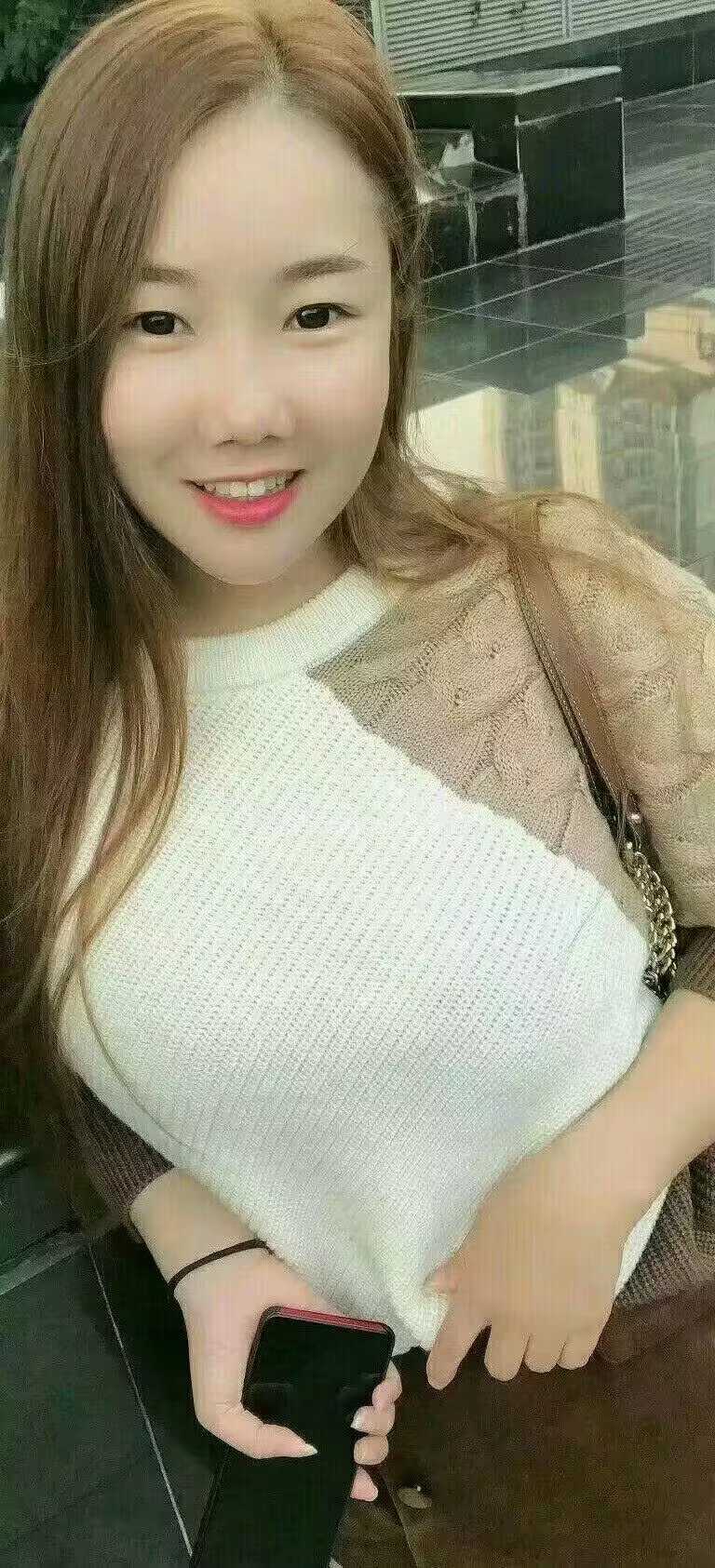 家居天然大波妹