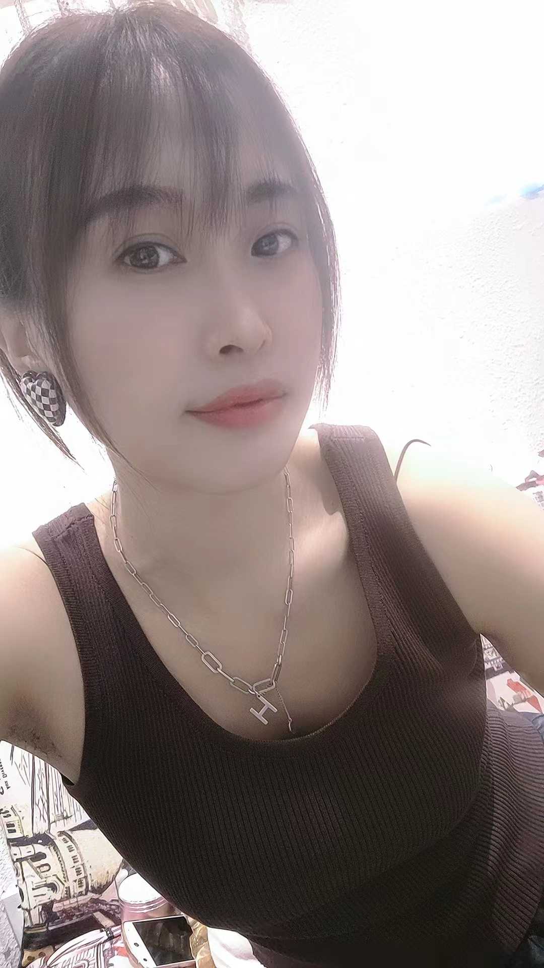 服务好性价比高的漂亮妹子