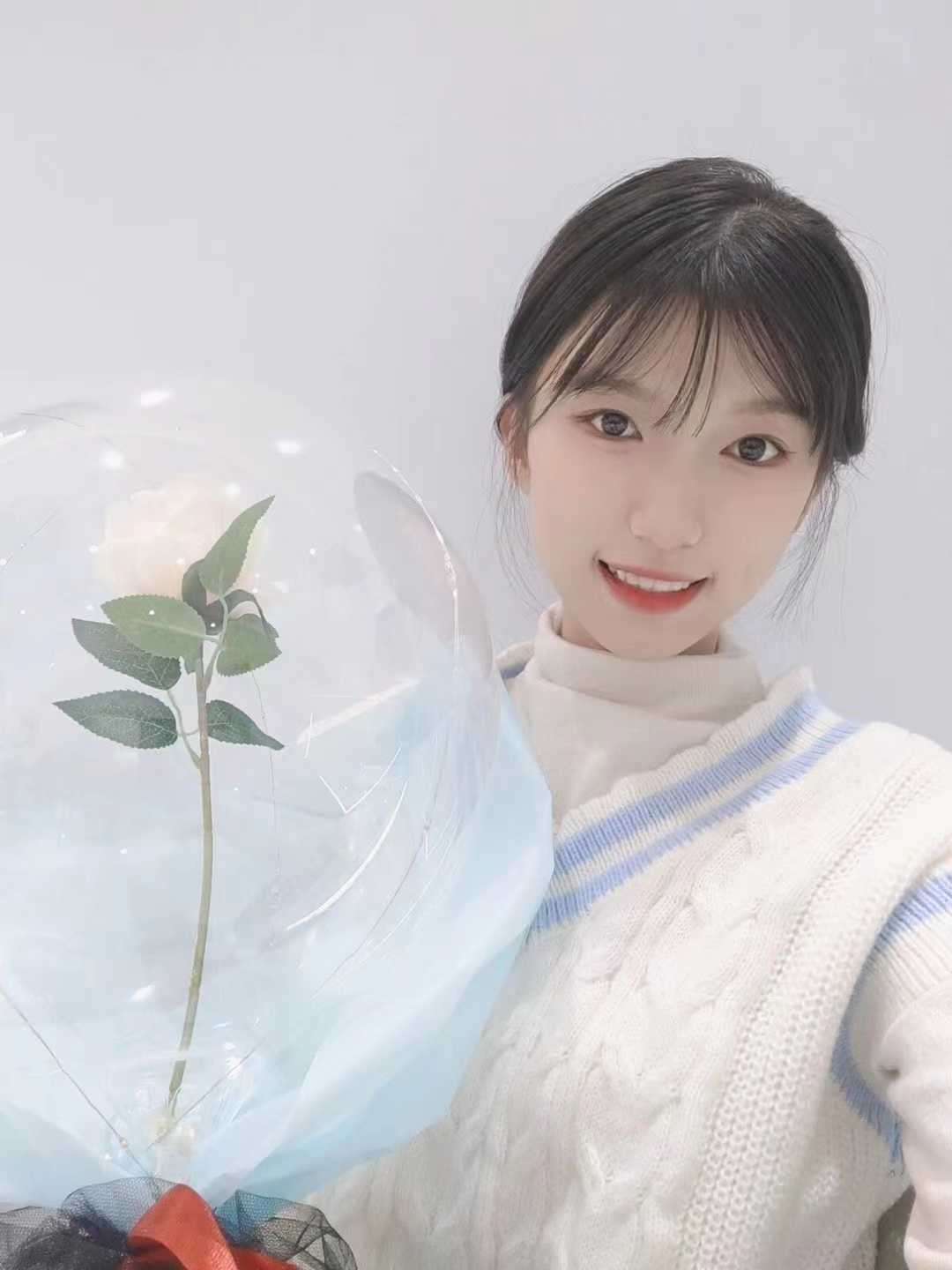 叫的特别sao，高潮以后满脸都发红