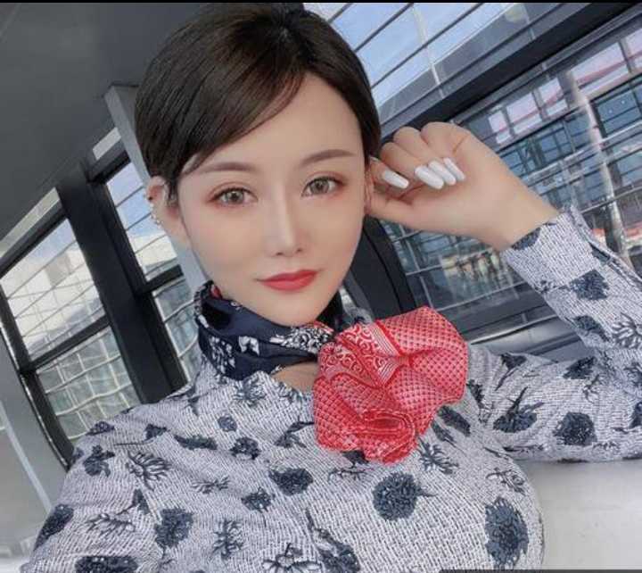 制服诱惑奶大漂亮