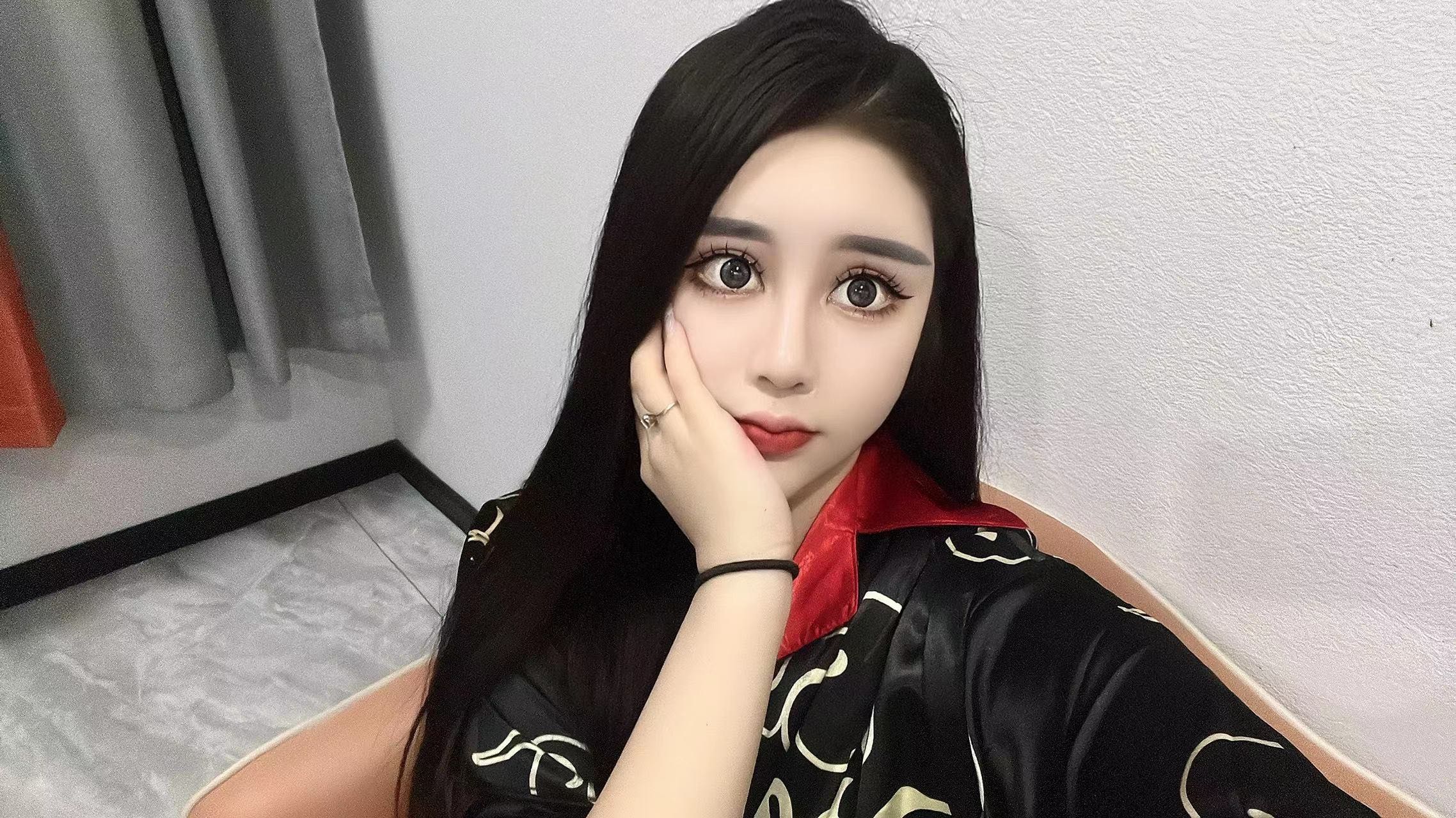 服务态度好 基本姿势配合 下紧  三点粉