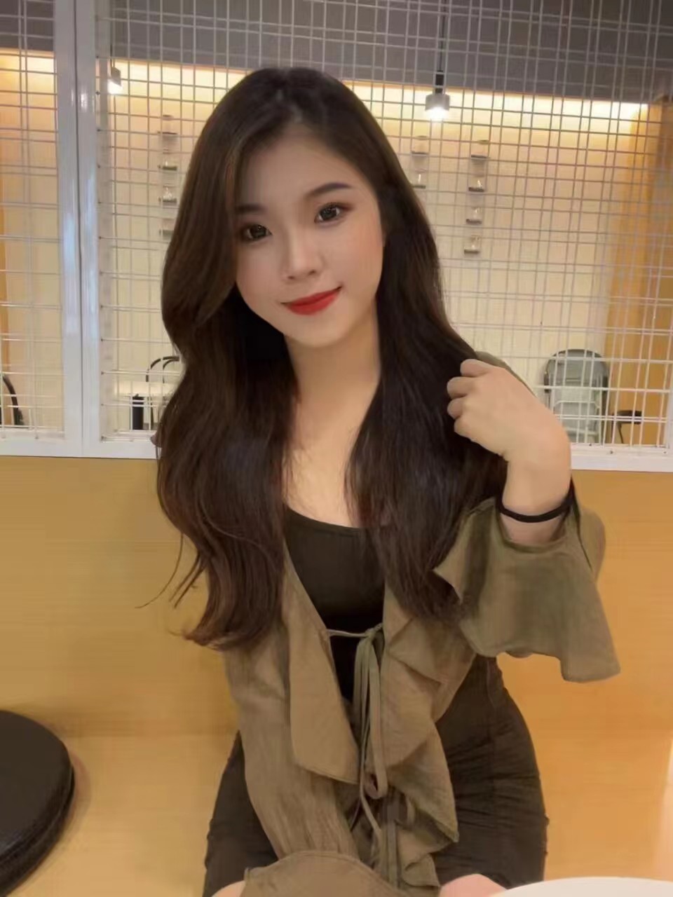 一对奶子荡来荡去搞得我心痒难耐