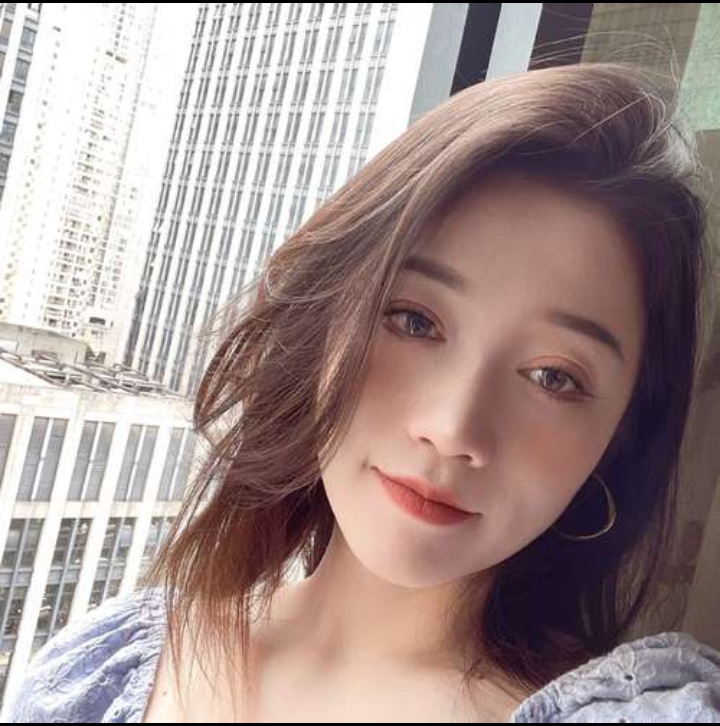 身材火辣大长腿性感