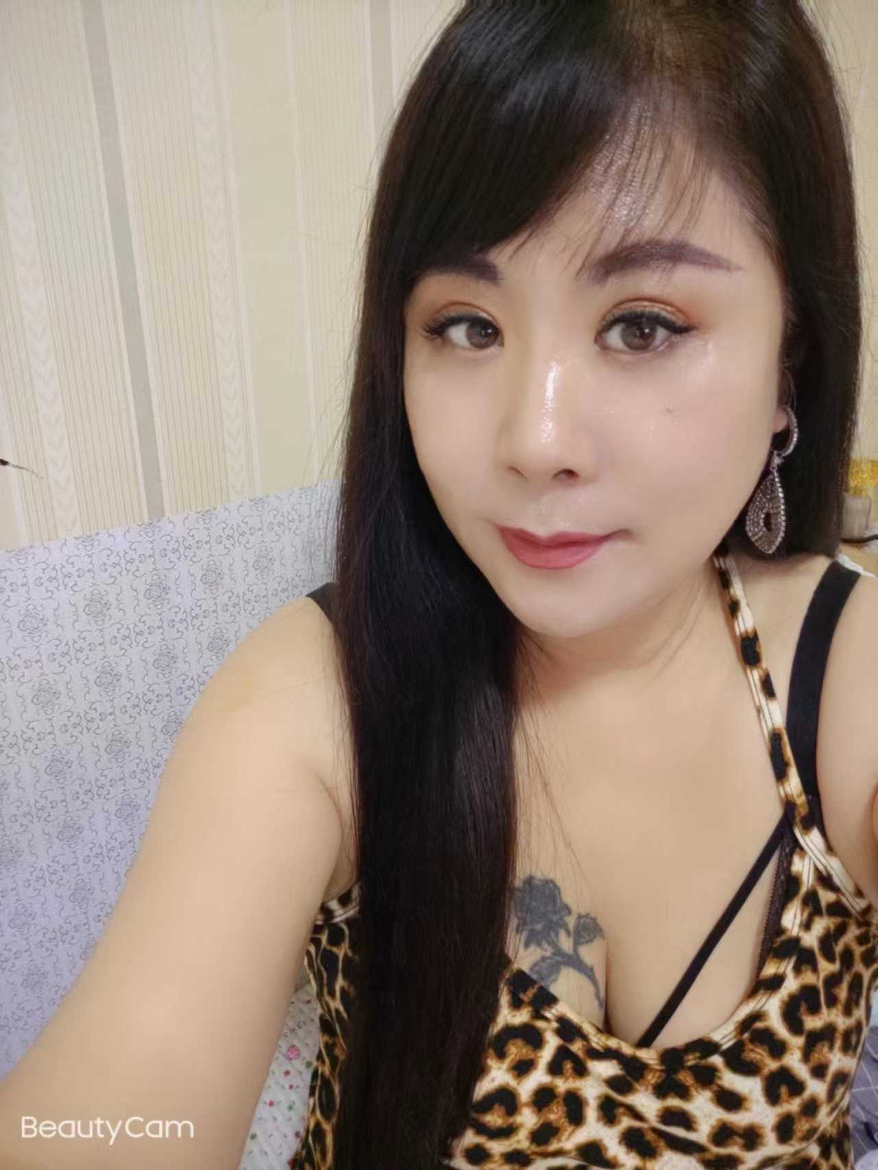 性价比很有女人味的风韵少妇