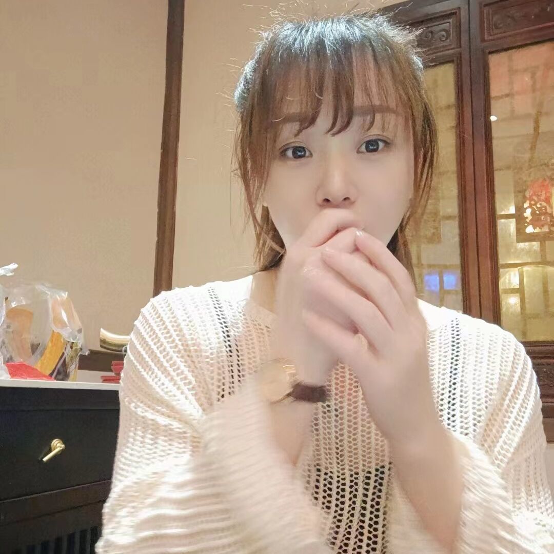 胸特别软， 干起来还行