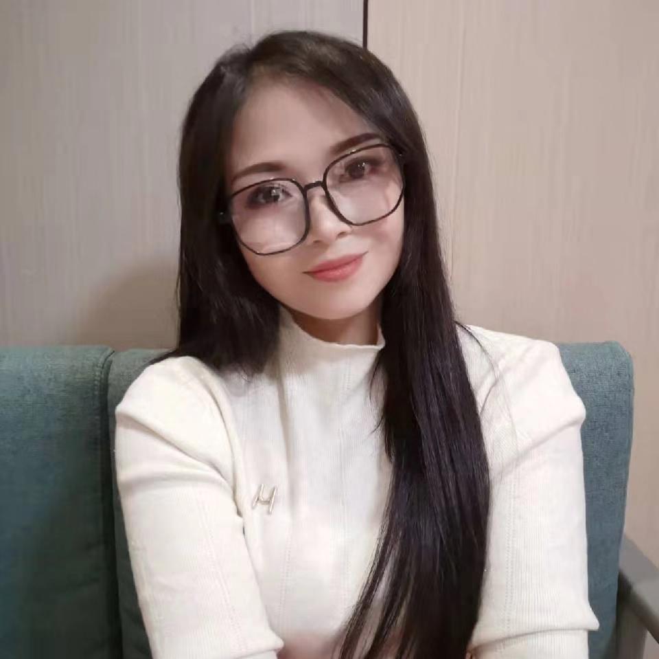 妹子脸小，服务多，能水中晓