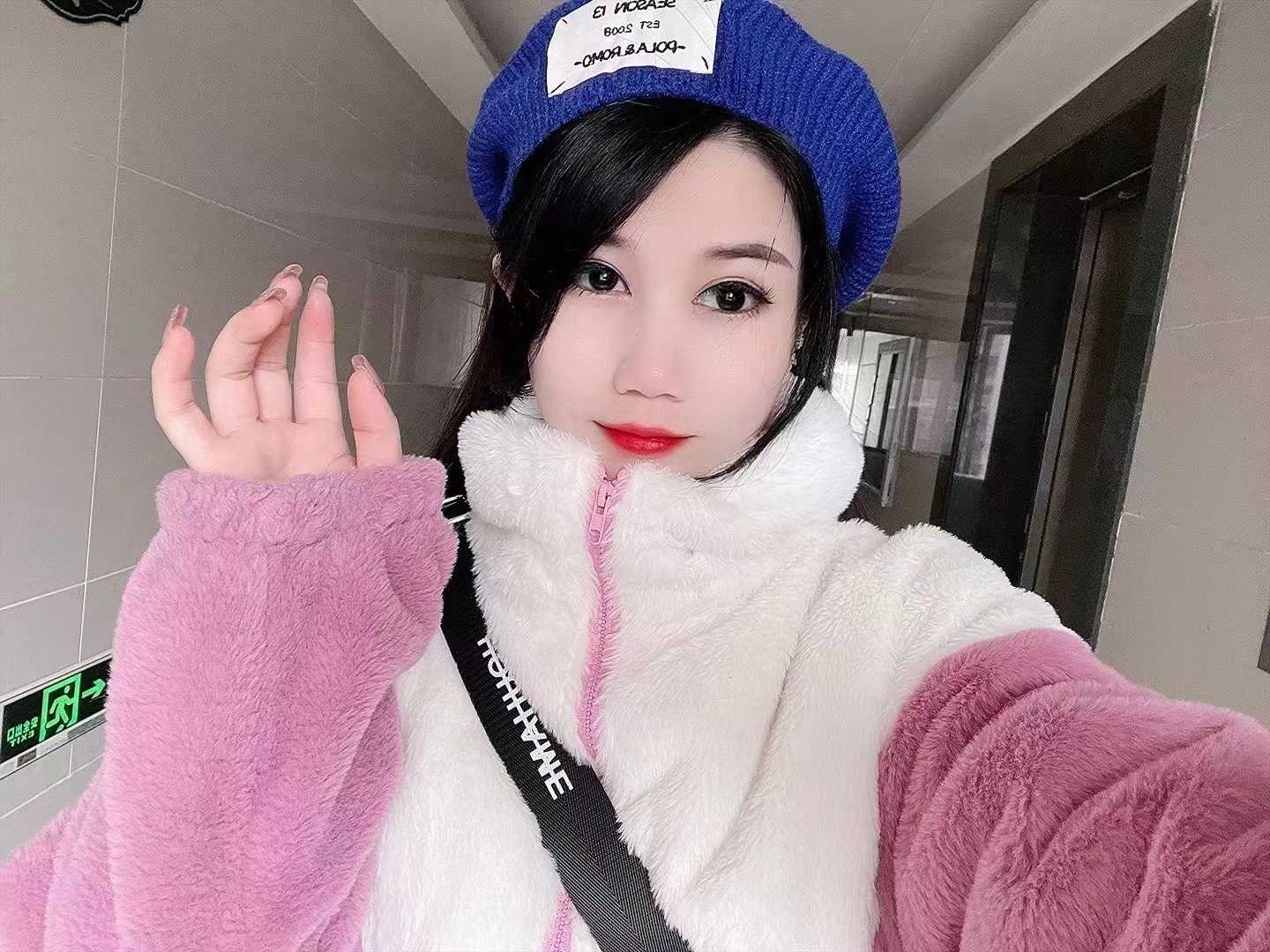 颜值在线 会的也挺多 k活还不错