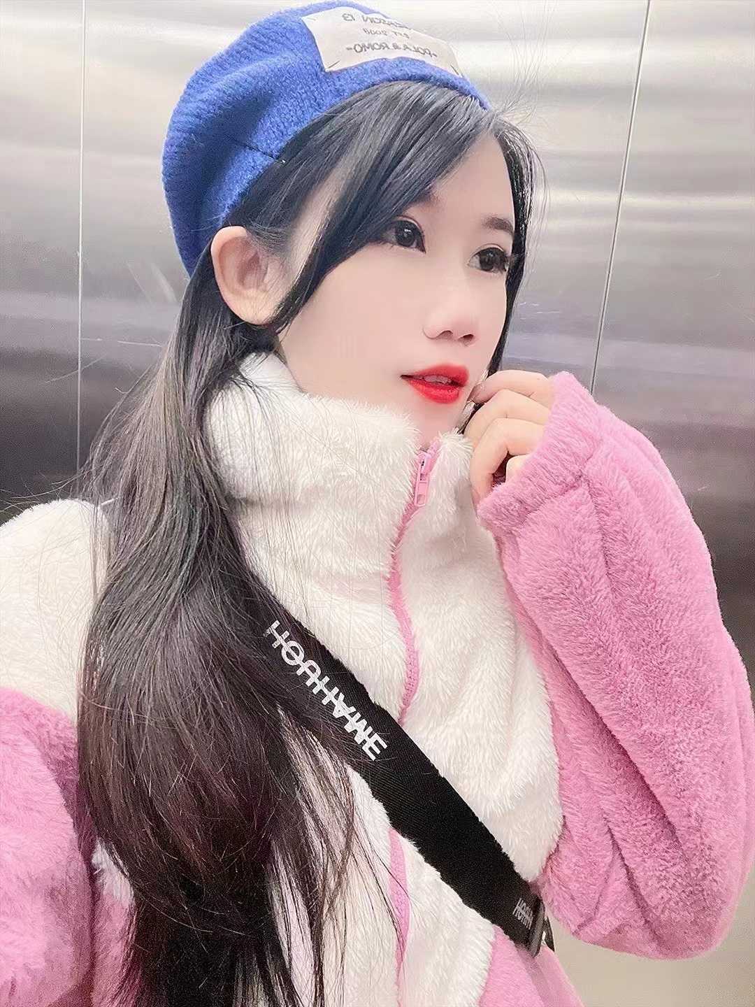 颜值在线 会的也挺多 k活还不错