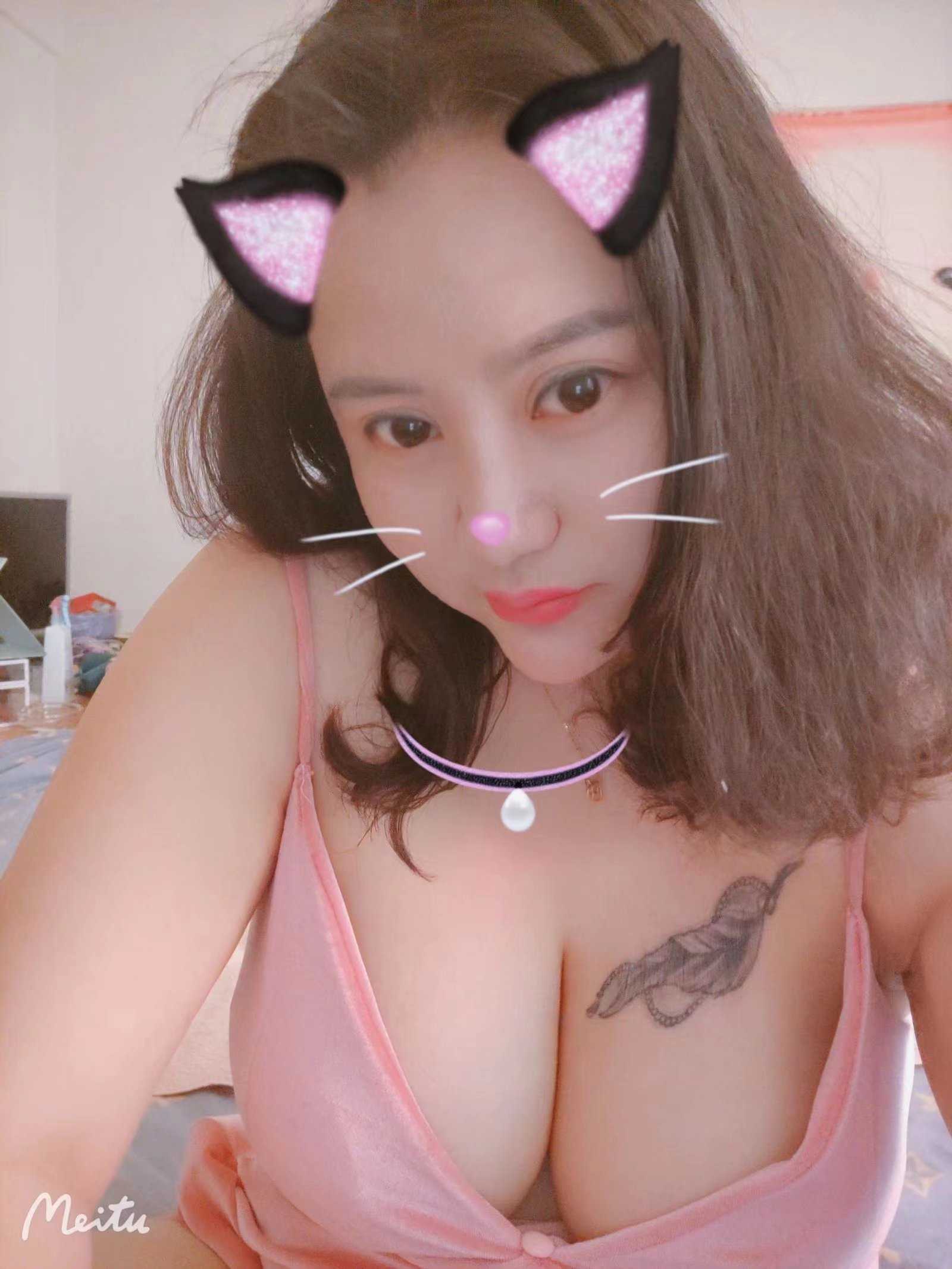 吾悦附近大胸妹