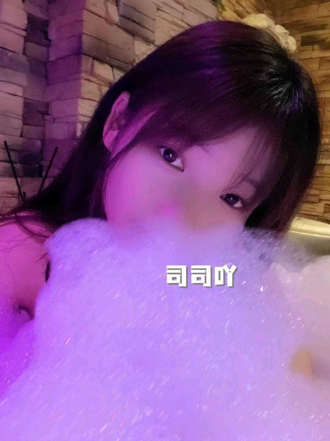 服务很认真，漂亮粉嫩