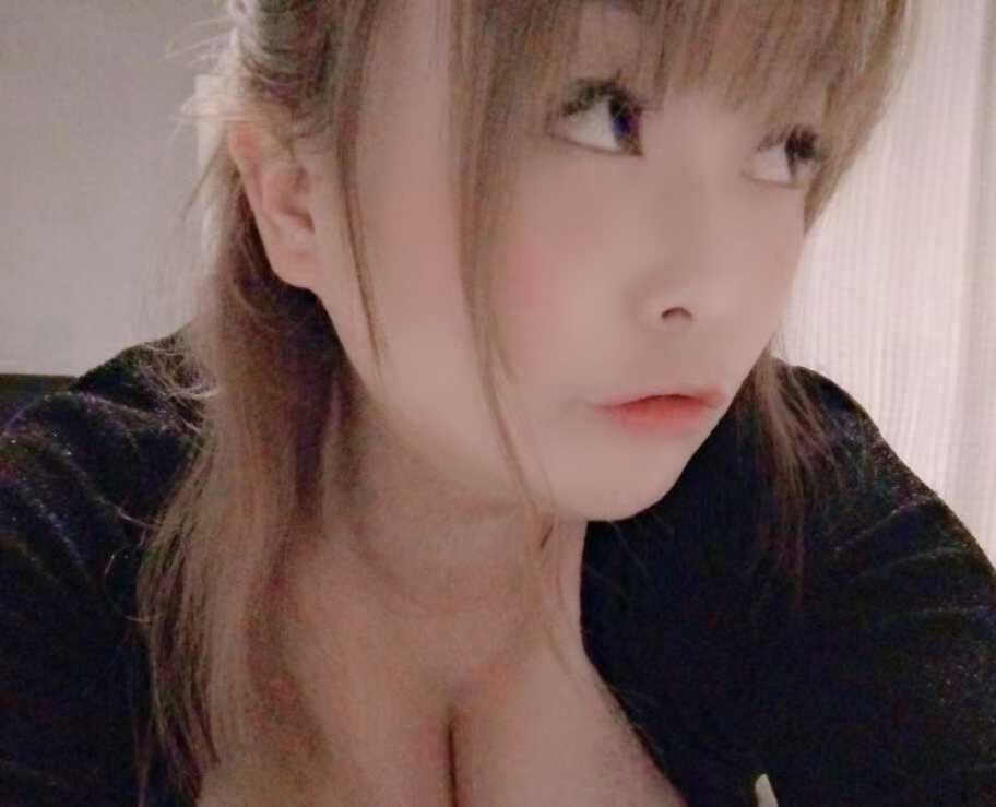 大奶可爱妹子倩倩