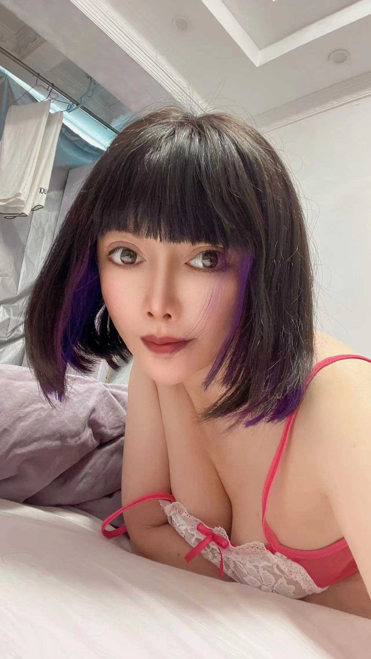 姐姐热情负责，主动配合