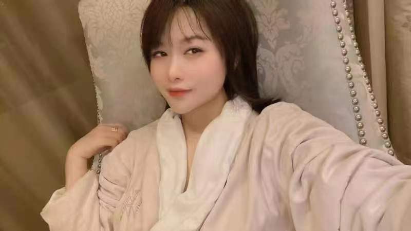 做的时候很投入淫语不断