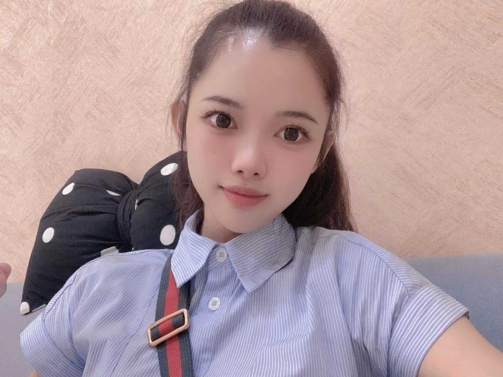 漂亮可爱身材棒女友感爆棚