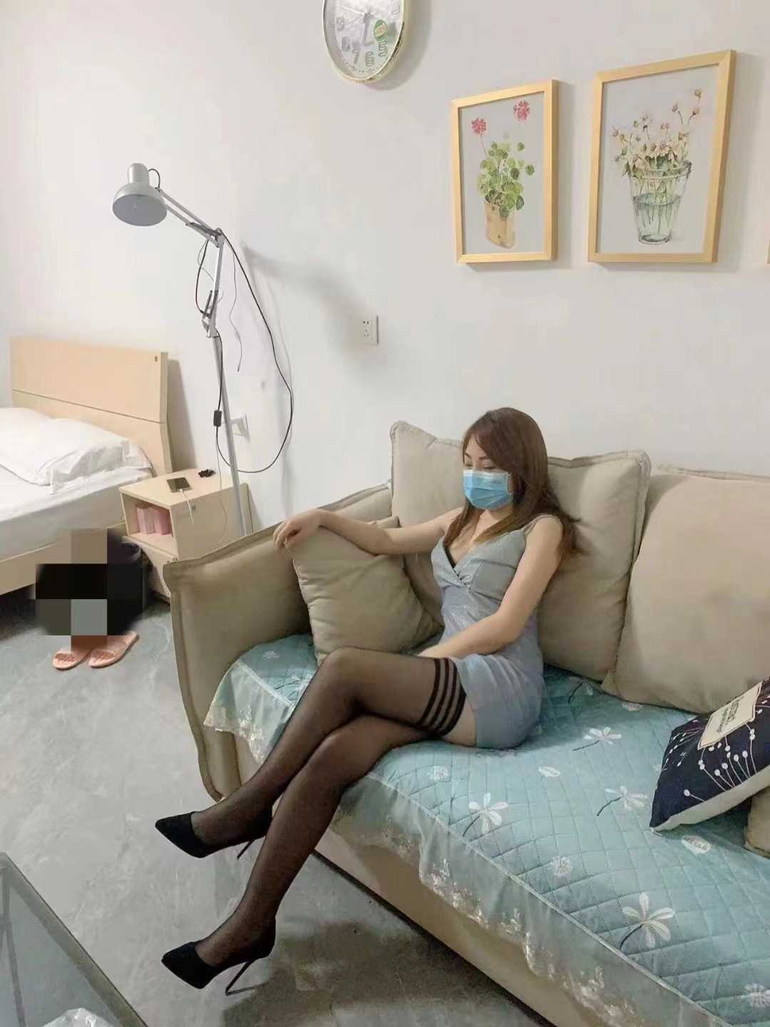 很sao很会舔的性价比漂亮妹子