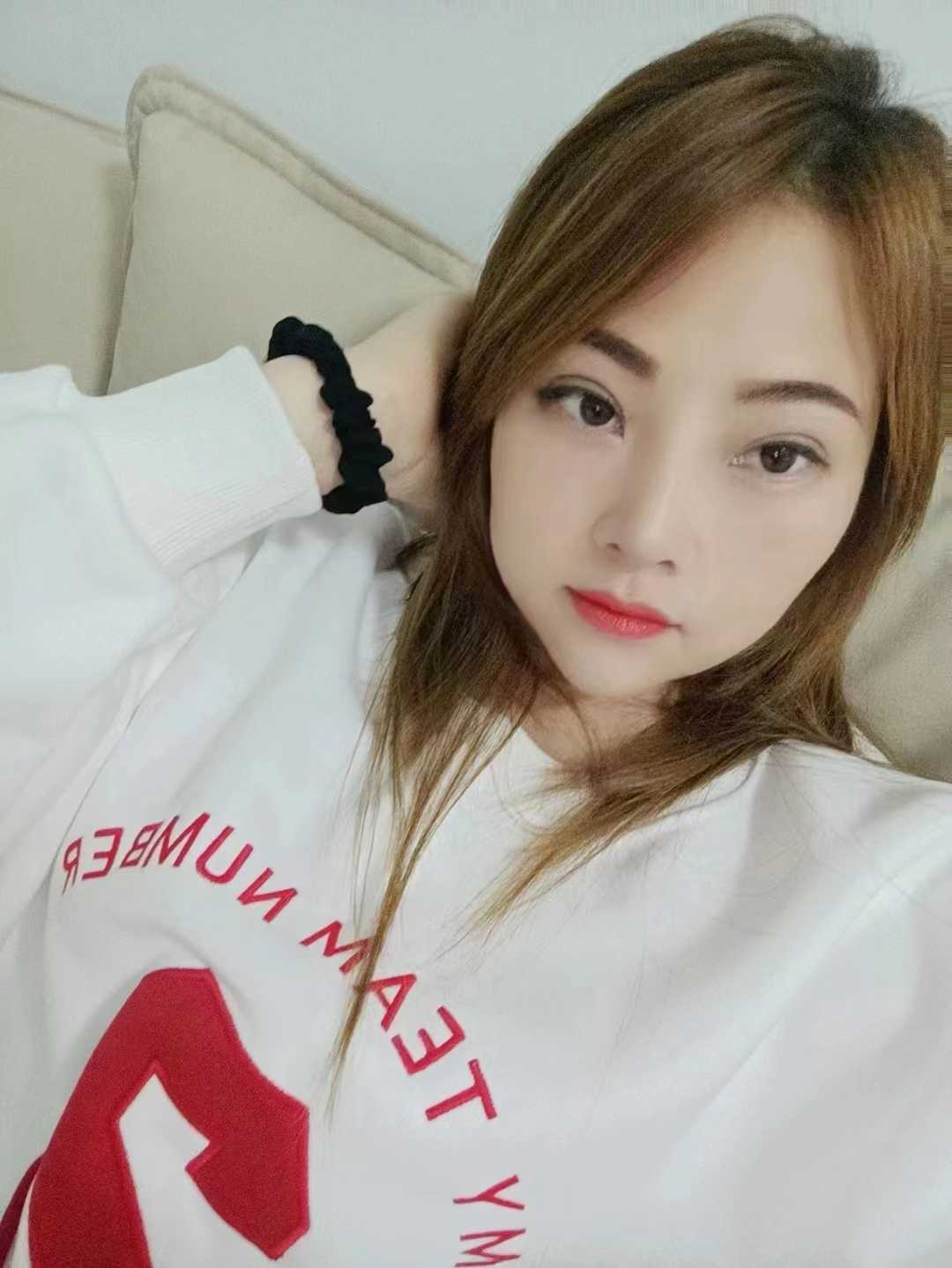 很sao很会舔的性价比漂亮妹子