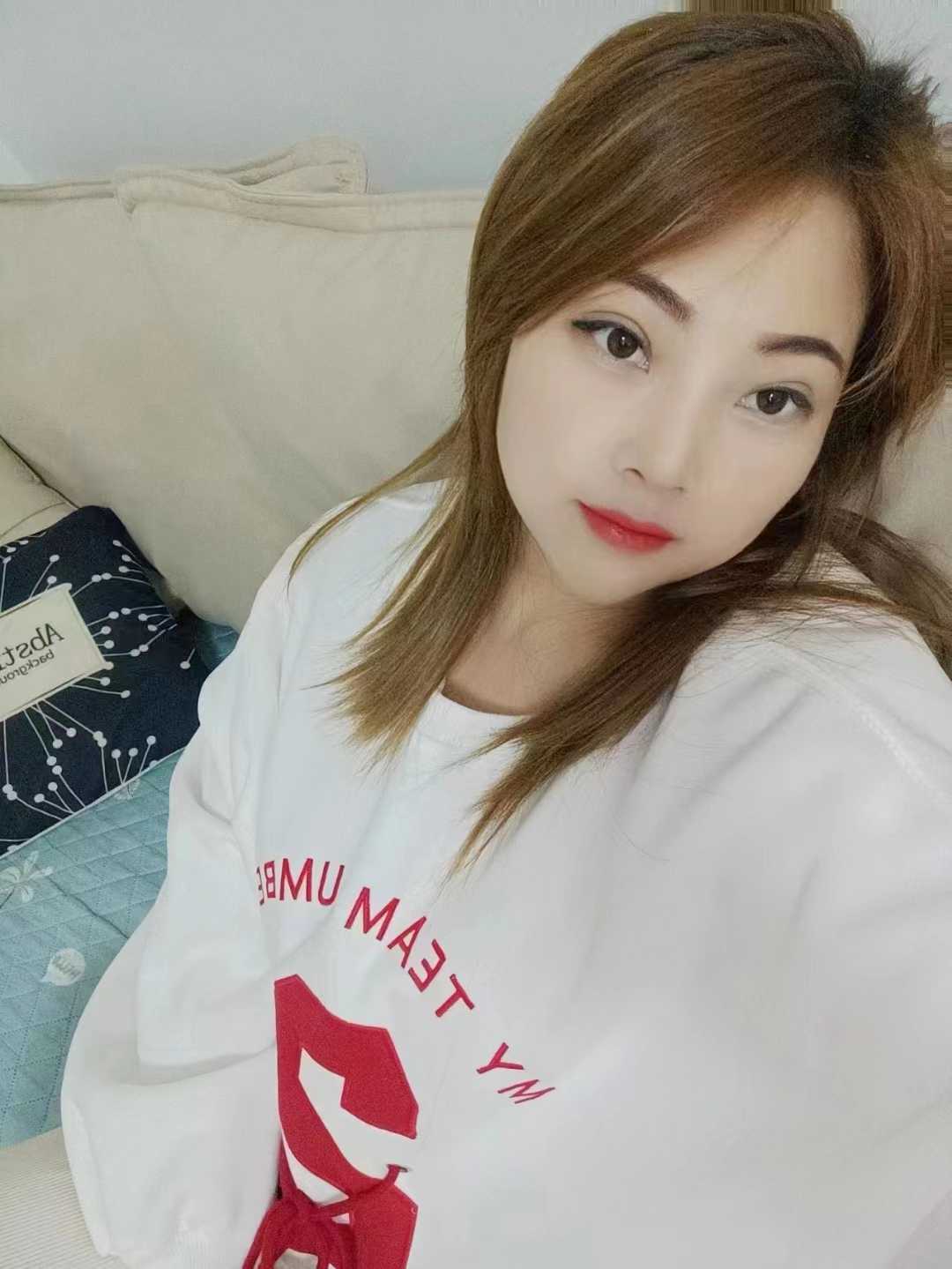 很sao很会舔的性价比漂亮妹子