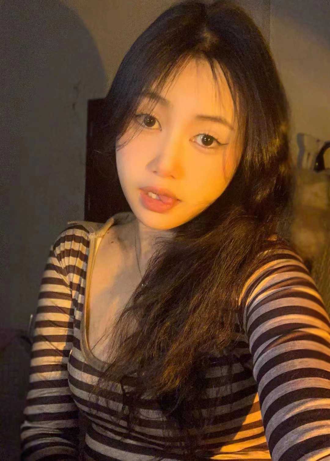 简单形容就是sao嫩，床上的尤物