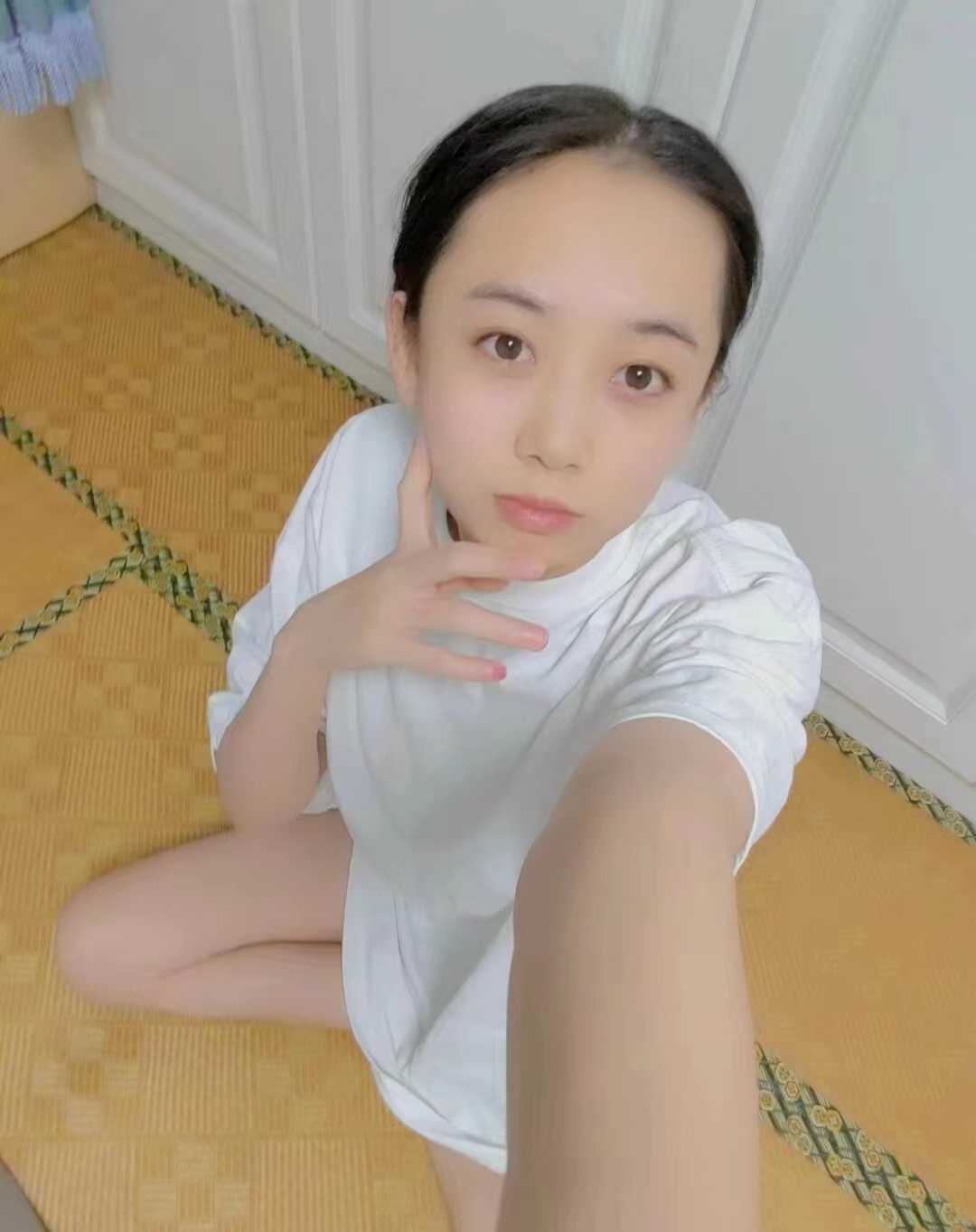很刺激做的时候嘴里吐着sao话，很刺激