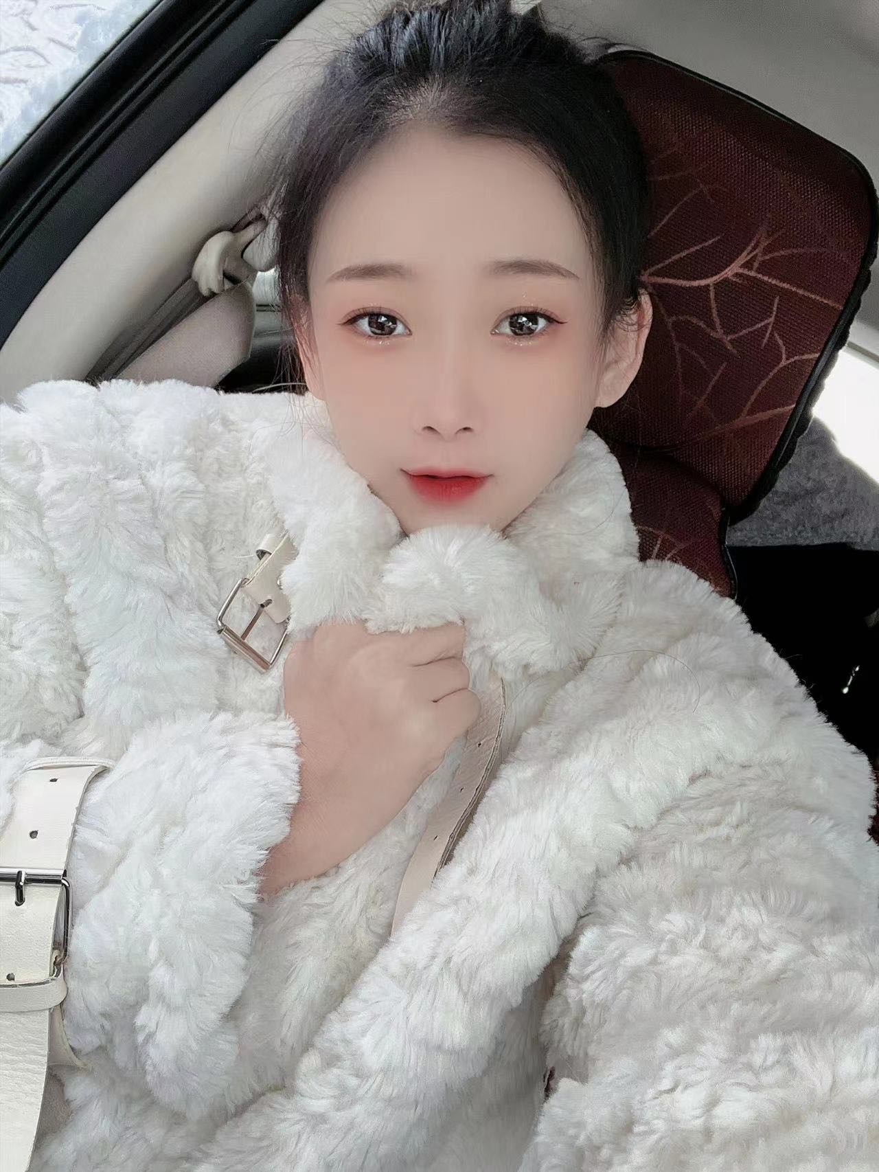 00后温柔小女孩