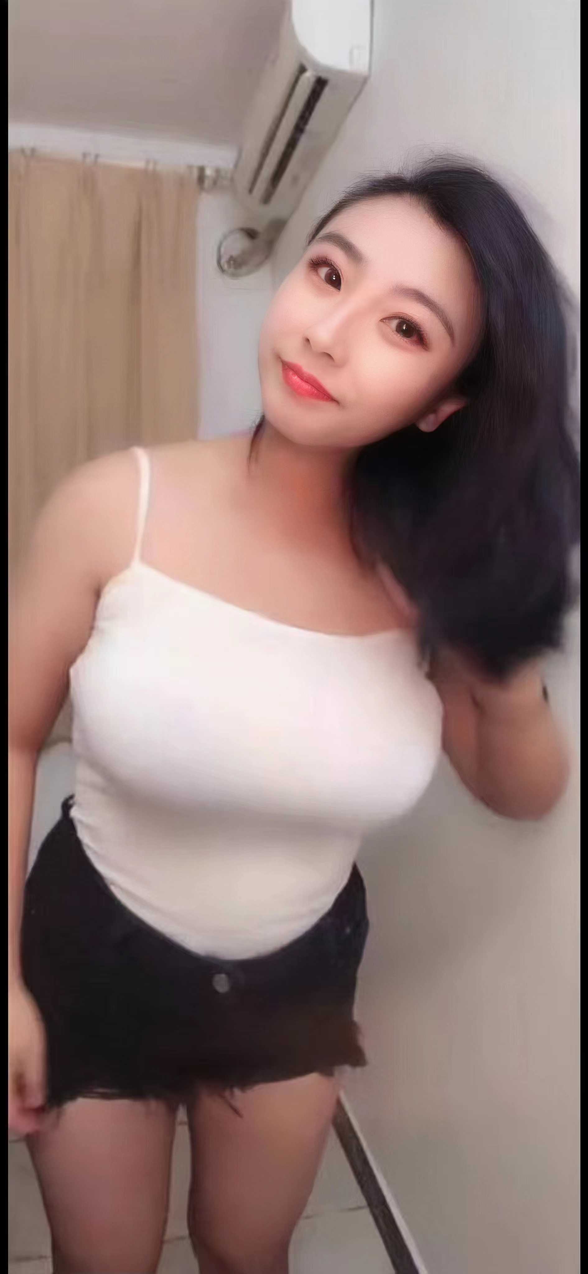 丰满性价比高的少妇