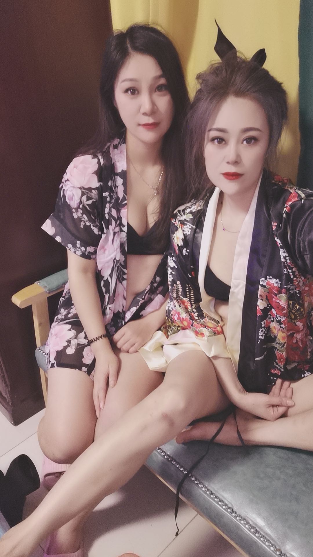 西城区双飞姐妹花