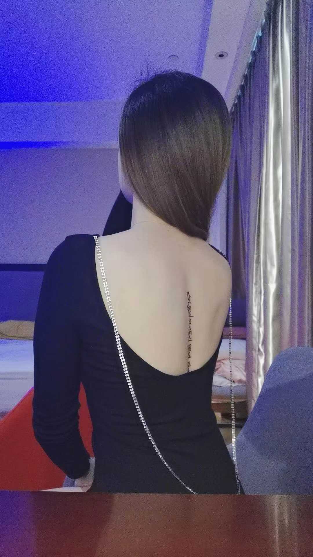 服务系兼职小姐姐