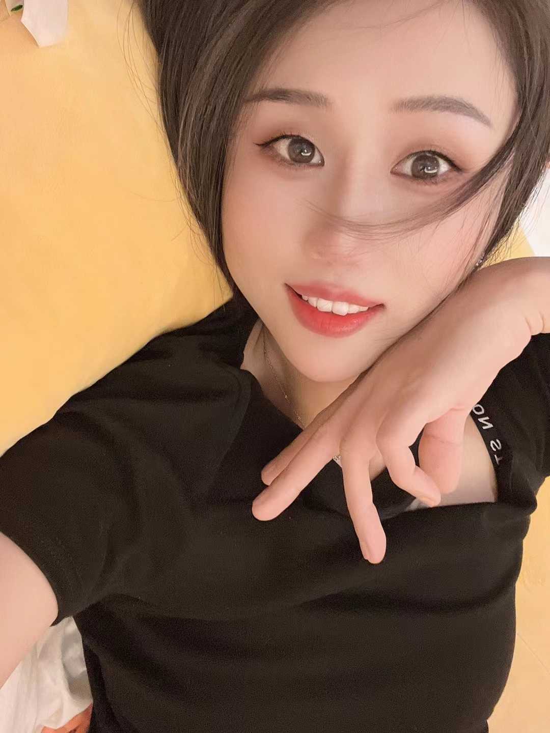 海珠甜美小姐姐乐儿