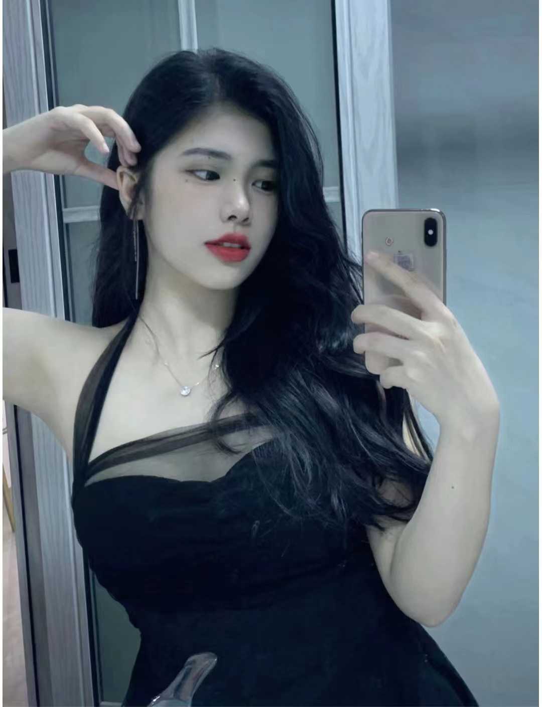 粉粉嫩嫩的，舔起来很刺激