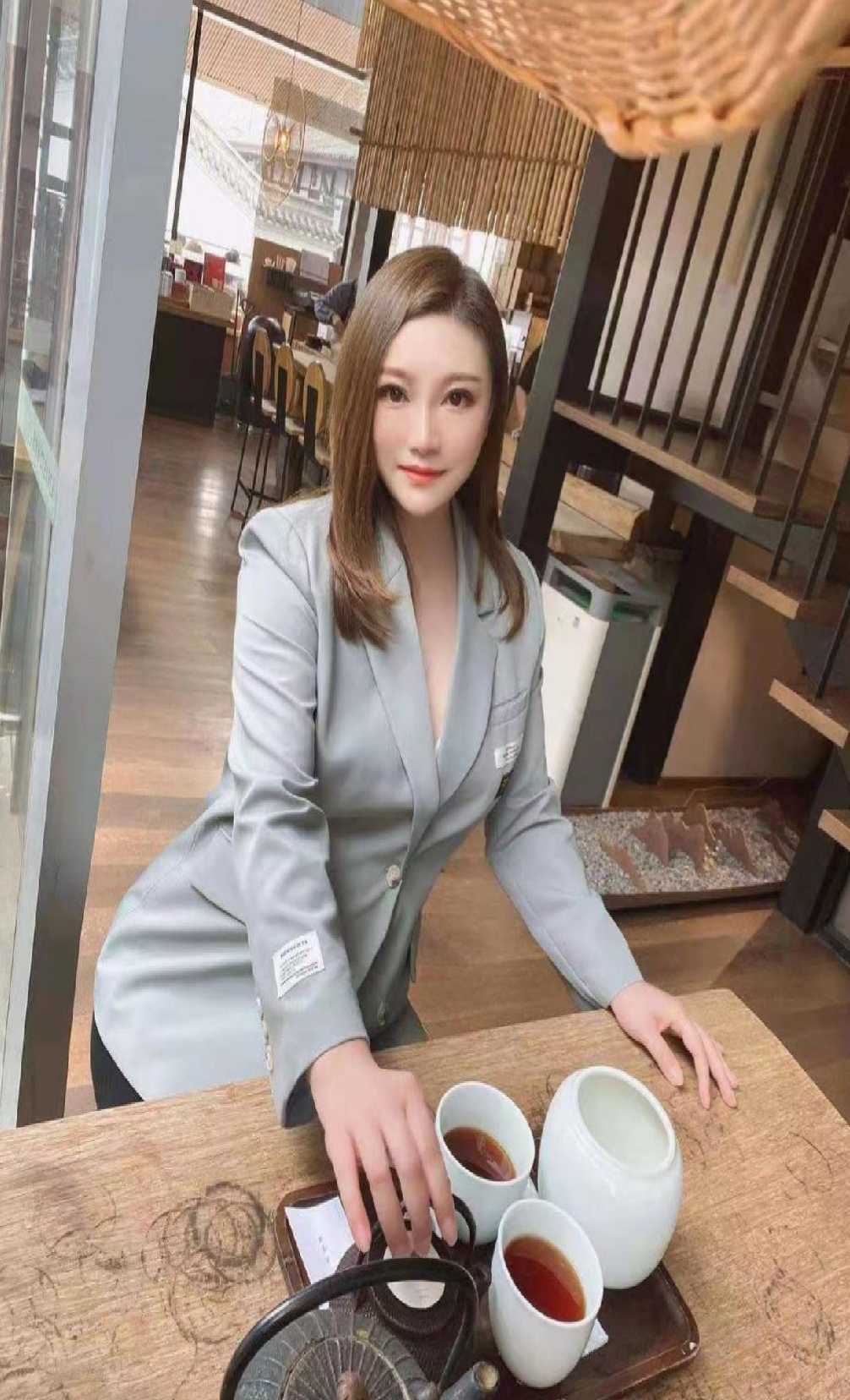 成都动物园附近高挑美少妇