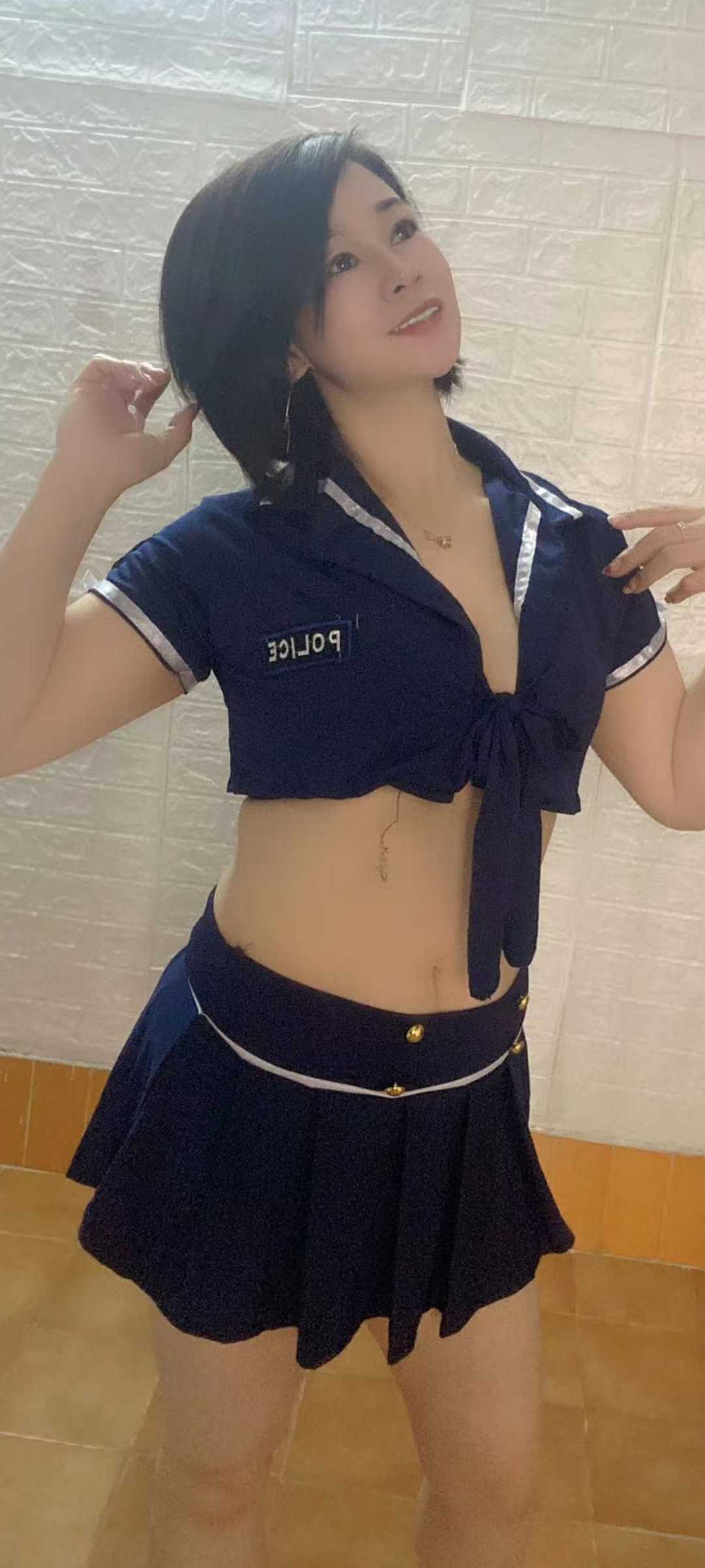 服务一流叫的很sao的风韵少妇