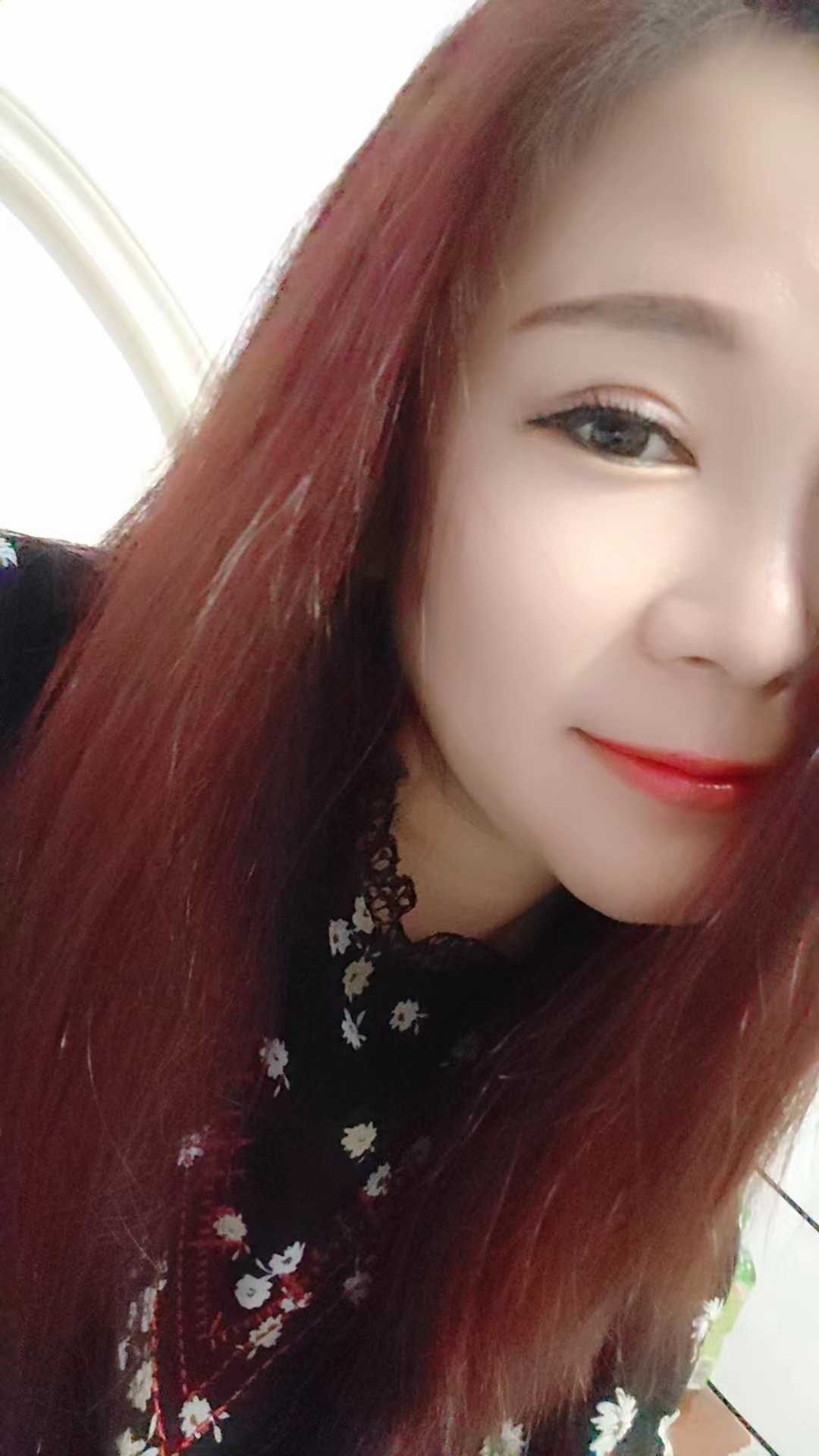 服务一流的d杯漂亮少妇