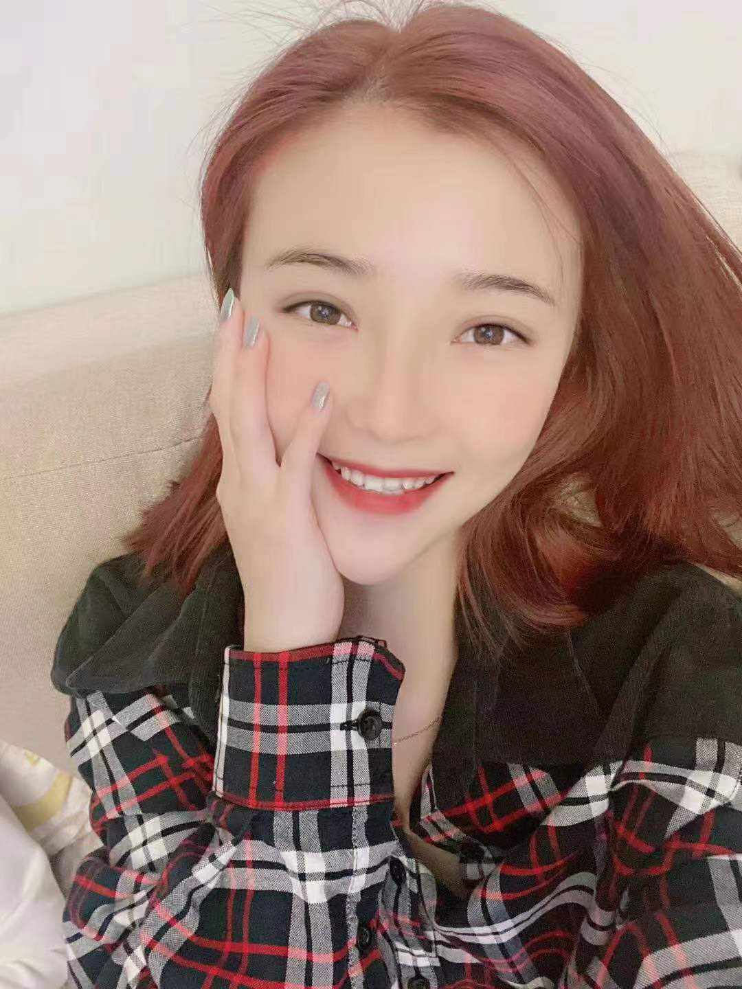 呼市兼职妹子 晚上才有时间 要约提前联系