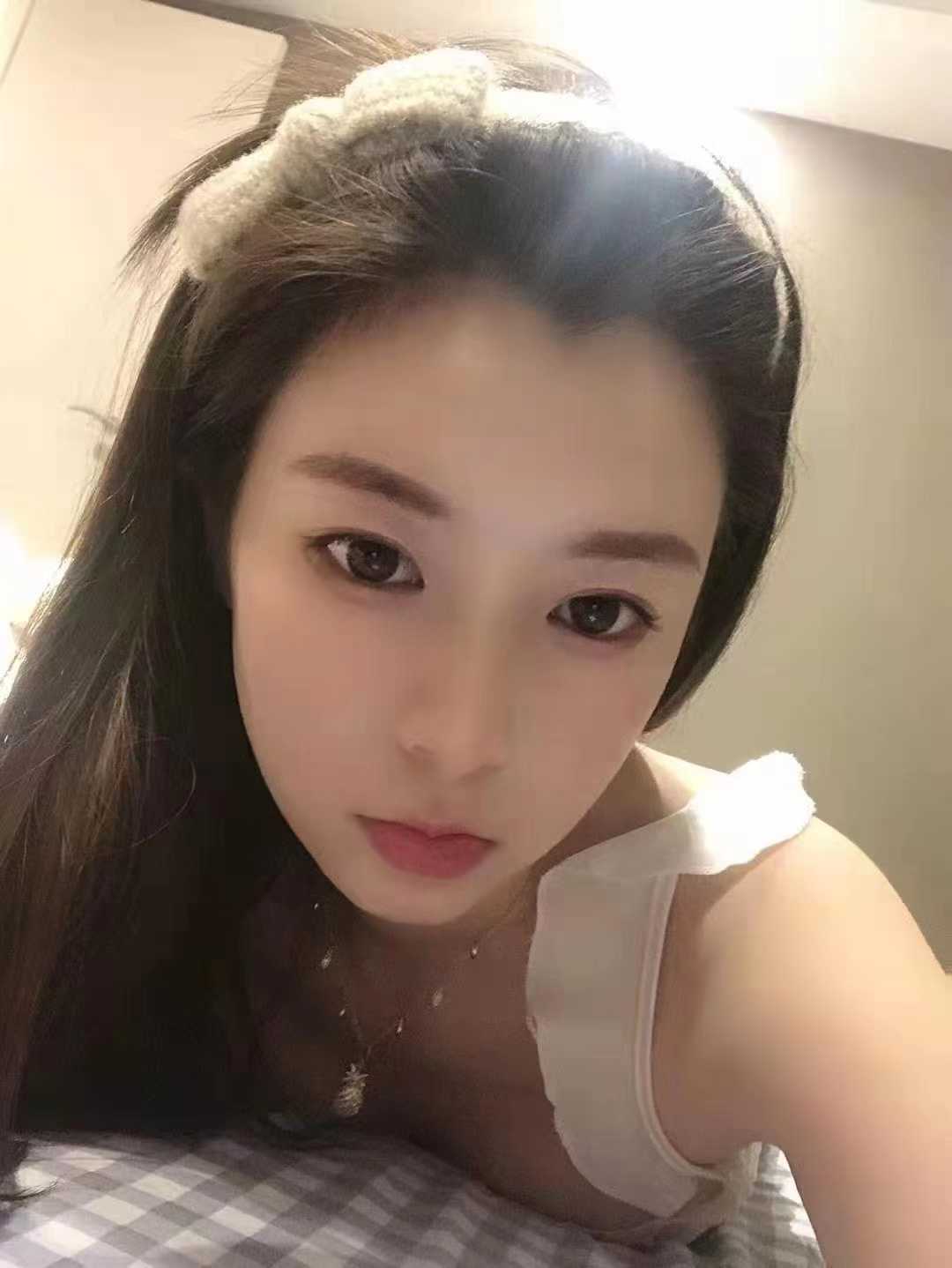 妹子叫的很sao体验感不错