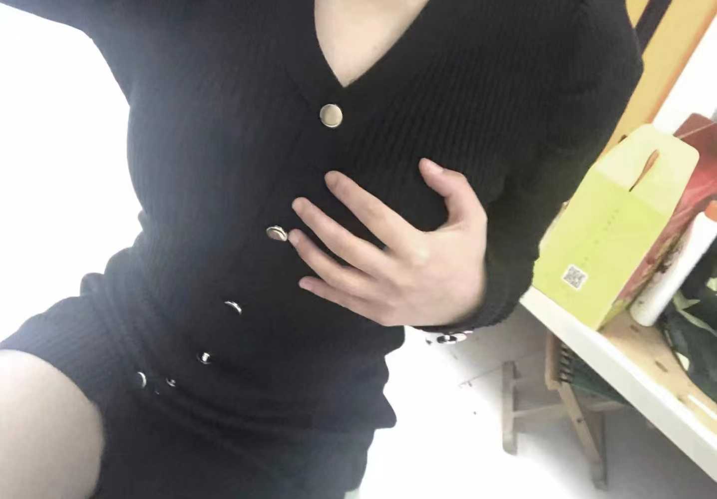 木渎04年可无帽的妹子