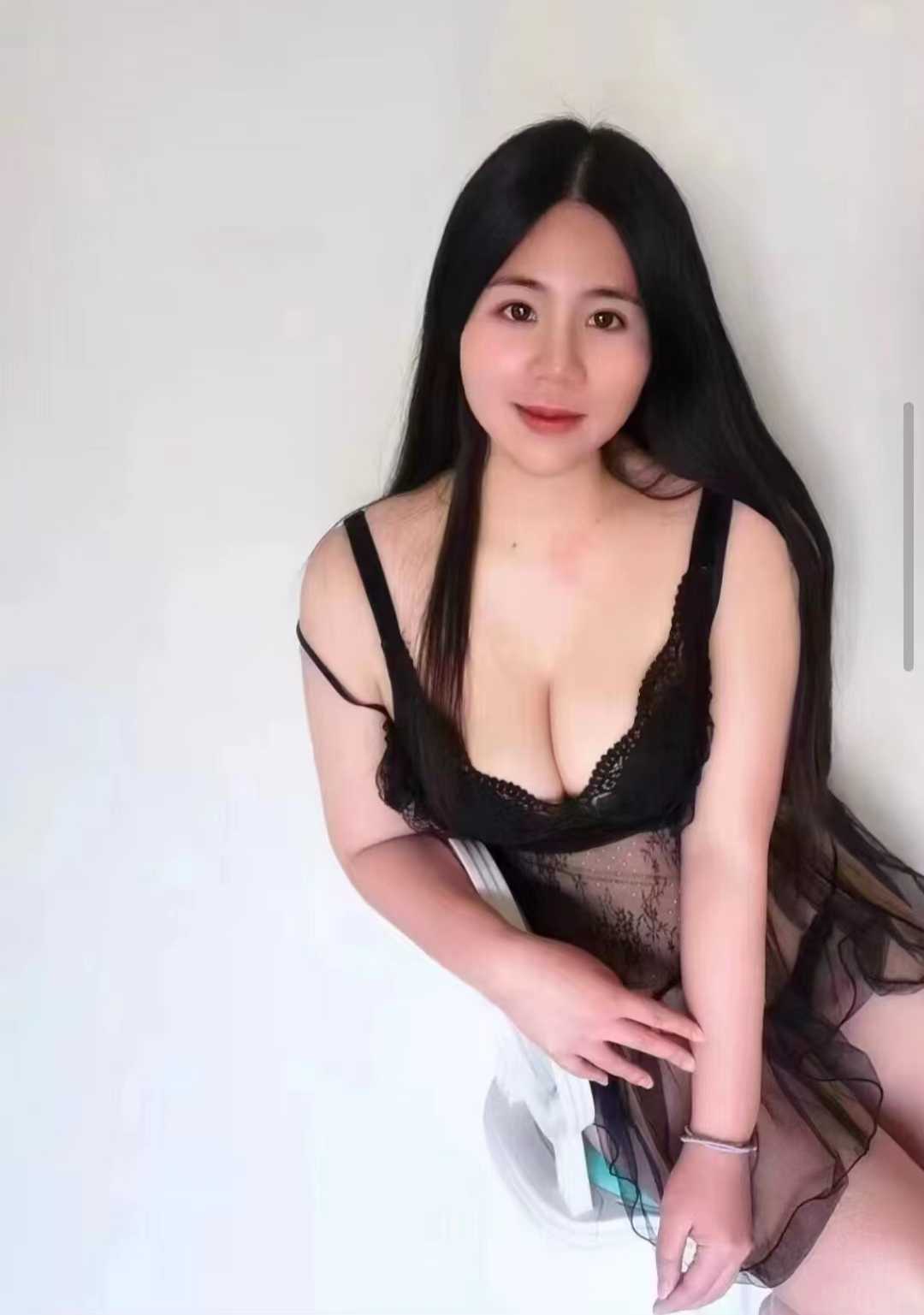 身材一流，床上叫的很销魂