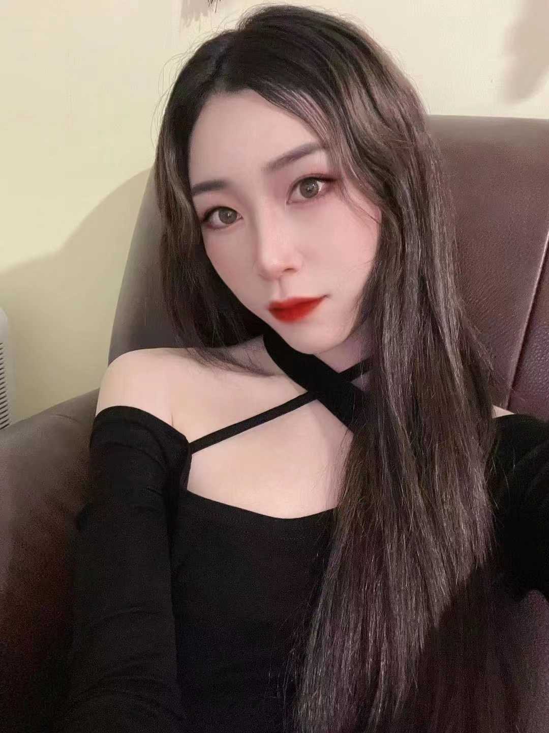 舔的很舒服刚下海的漂亮小妹