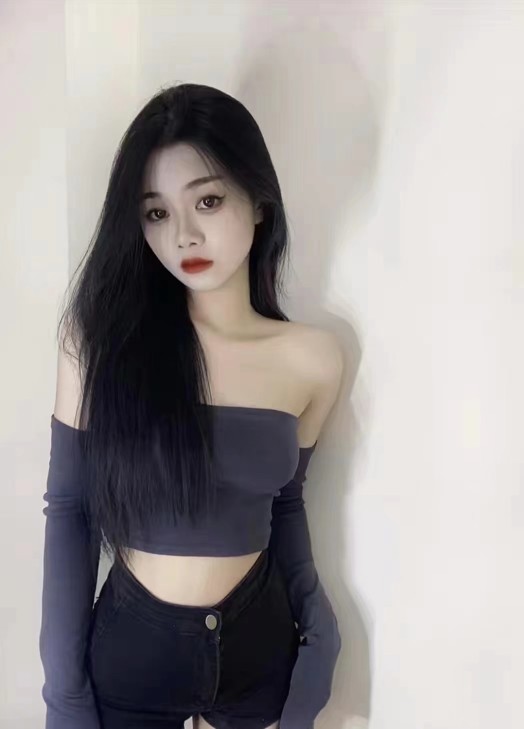 漂亮大方身材完美