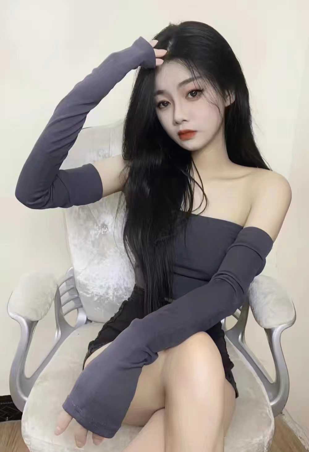 漂亮大方身材完美