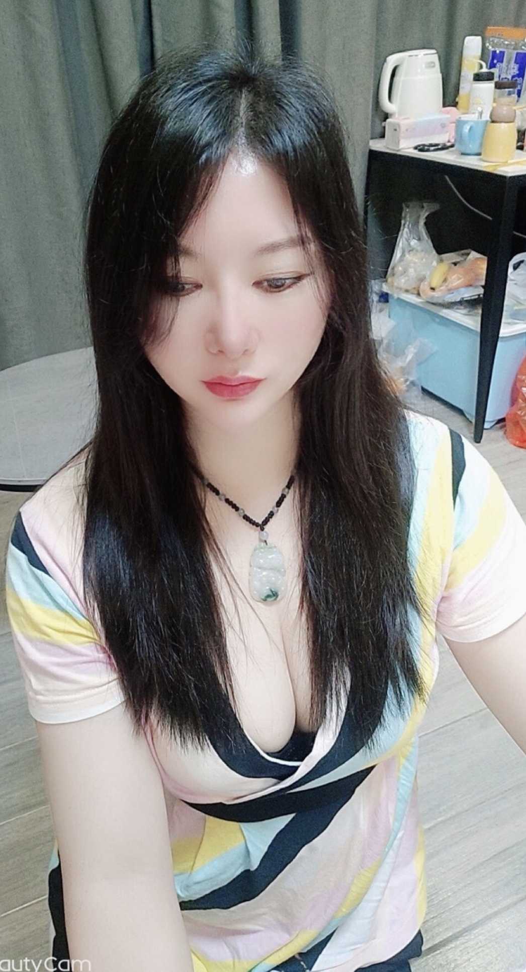 k的舒服夹的紧的大匈妹