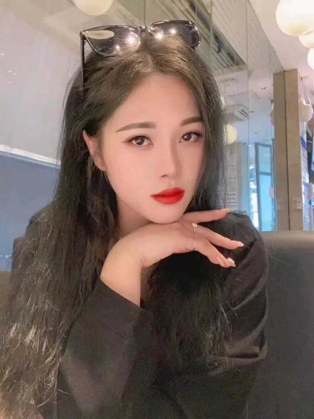 不机车不催不冷场姿势很配合