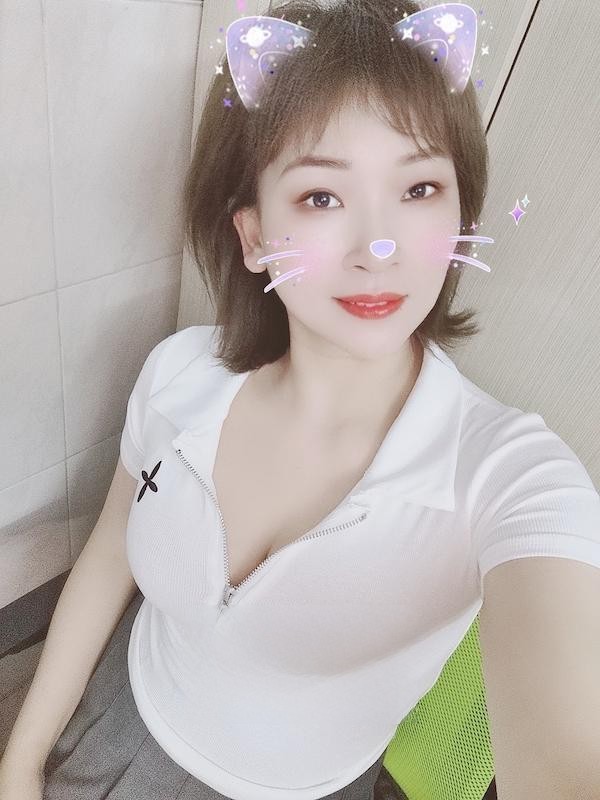 罗湖大奶少妇 叶子