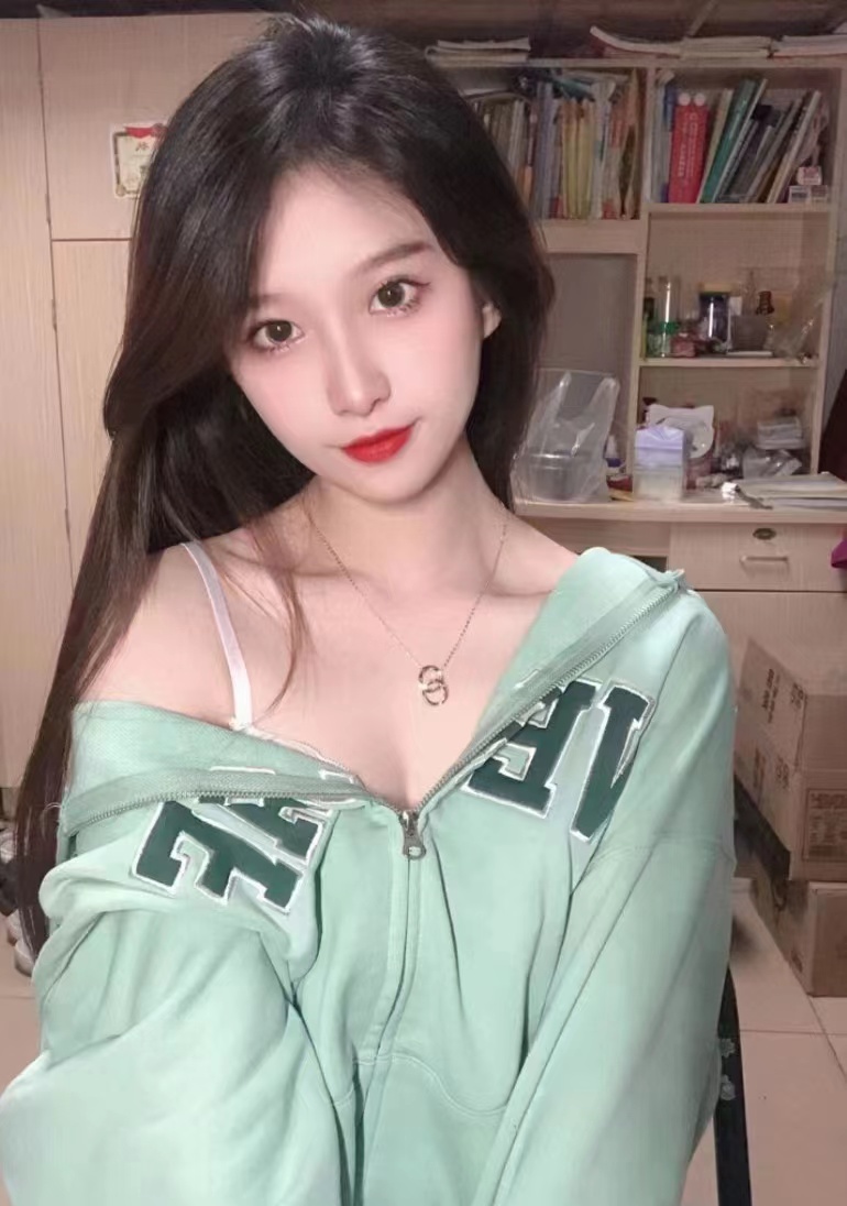 很漂亮的学生妹