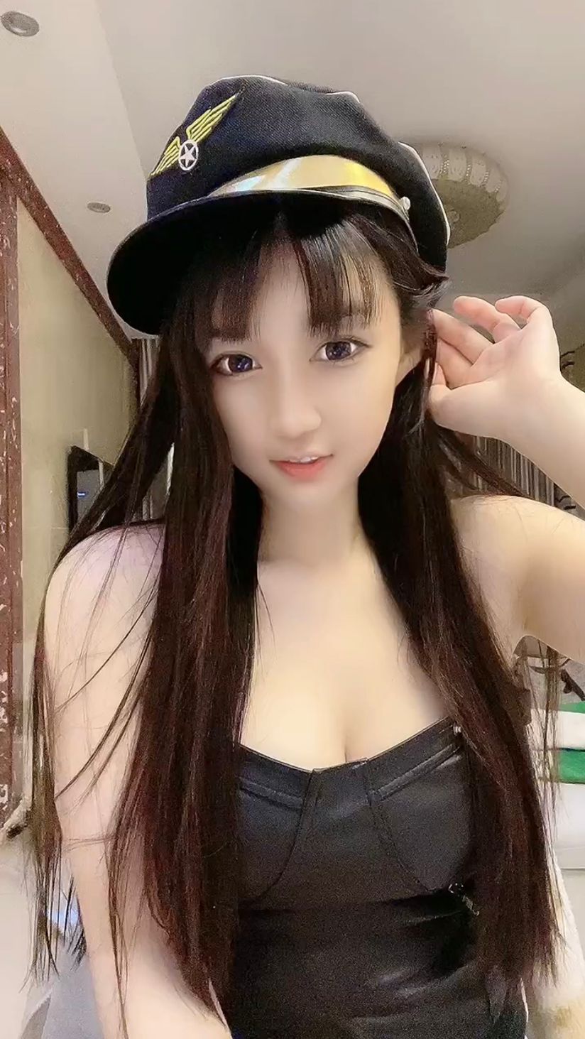 青岛22岁鲍鱼粉嫩少女，b紧水多多